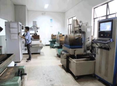 進口慢走絲(si)設備